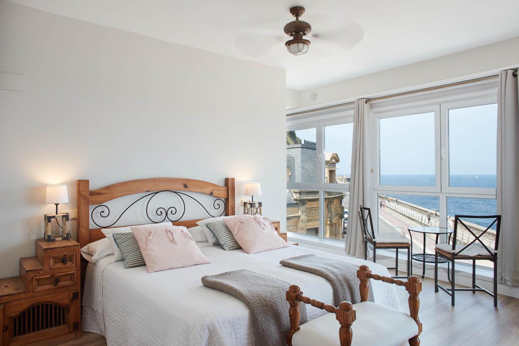 Pension Itxasoa San Sebastian Bagian luar foto