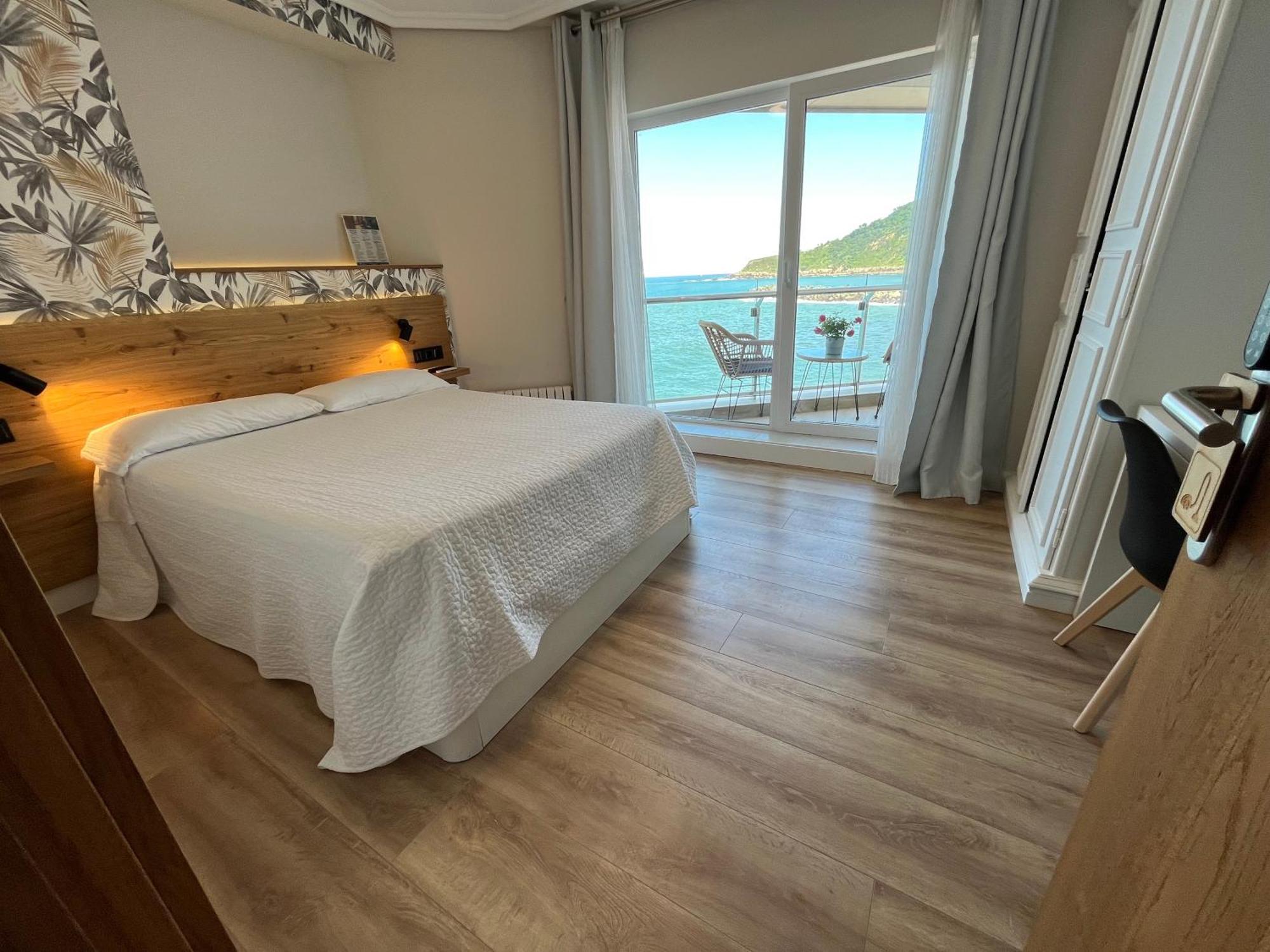 Pension Itxasoa San Sebastian Bagian luar foto